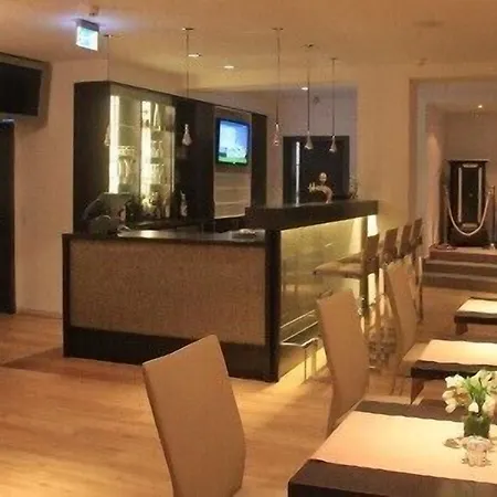 Strandhotel Achtert Diek Лангеоог